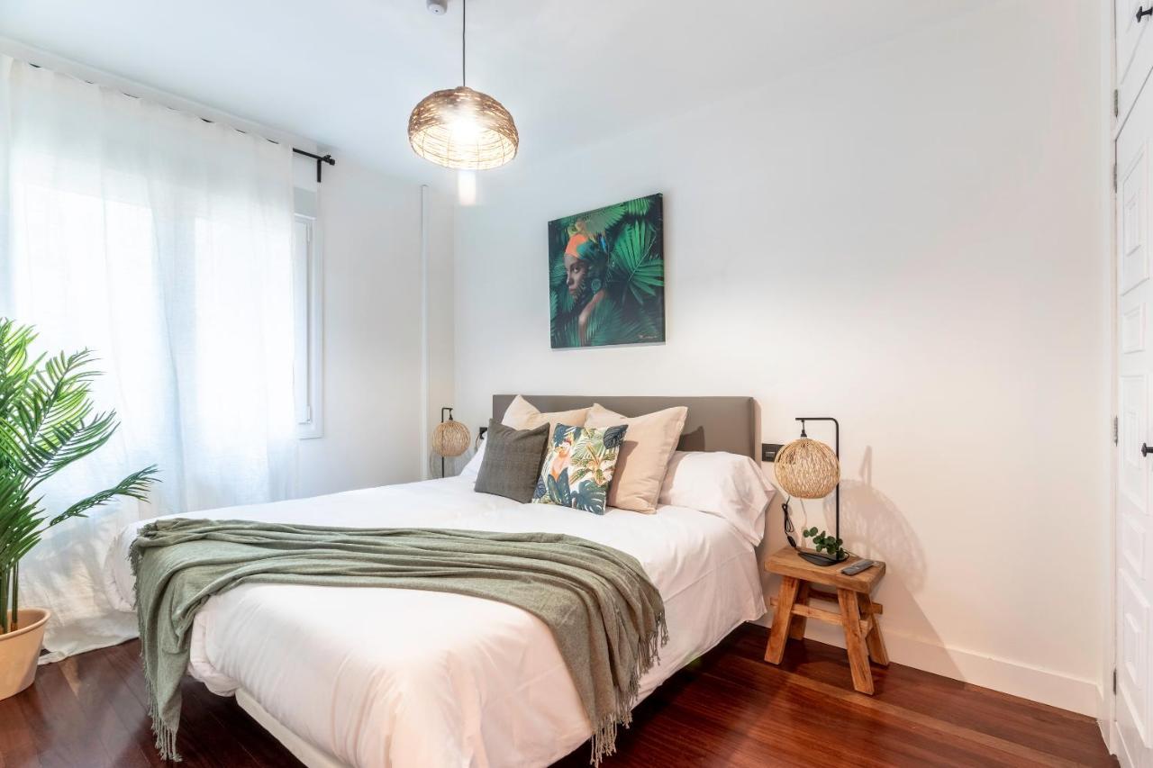 New! Lovely 4-bedroom Loft In Apartment